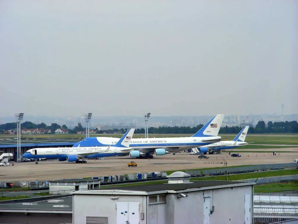 air force one exterior Boeing's plane for US President Tries to cope with problems