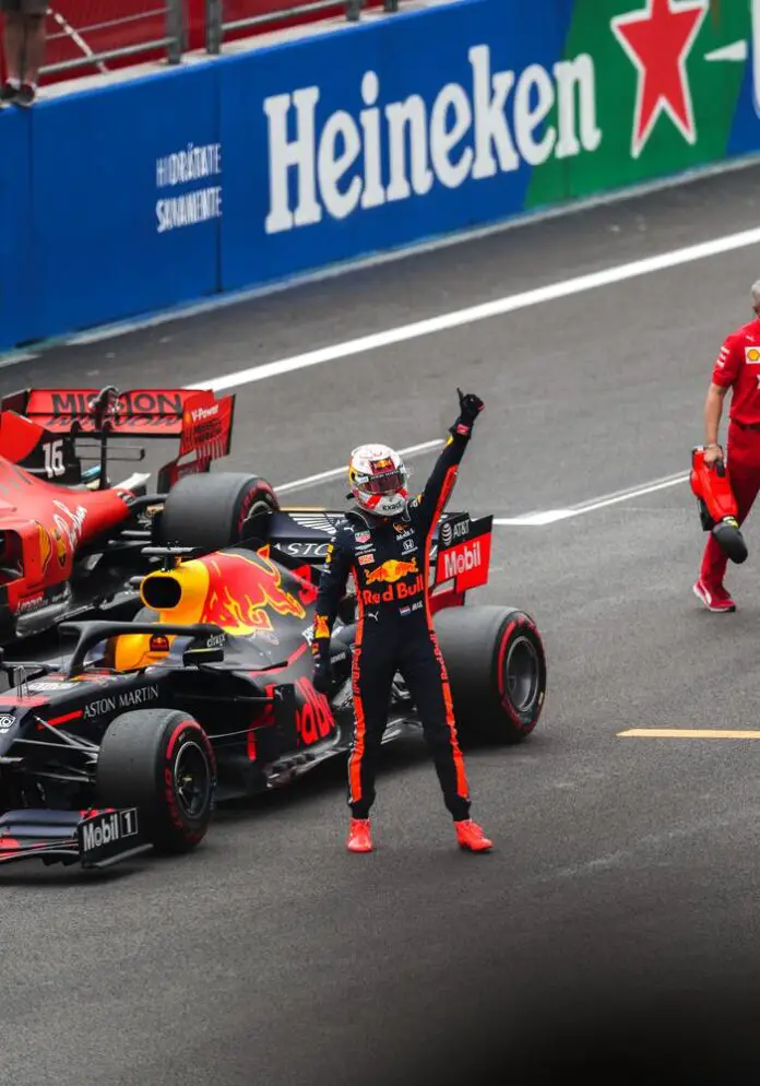 f1 kanada grand prixini kazanan belli oldu