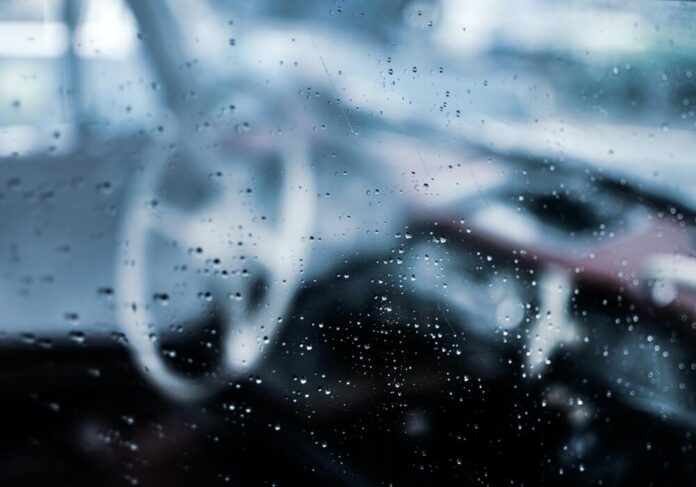 6 Effective Ways to Deal with the Humidity in Your Car